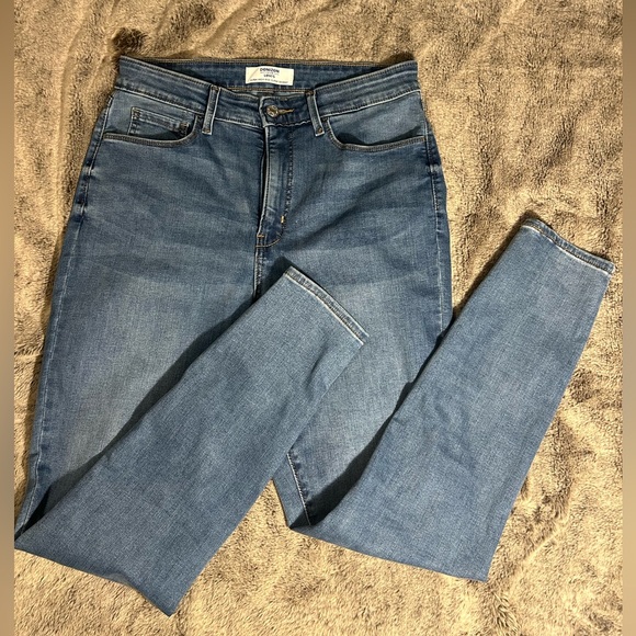 Ultra high rise super skinny Levi jeans size 10 30W - Picture 2 of 2